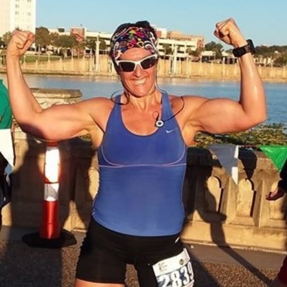 Meet Your Posher : Natashiia - Picture 7 of 8